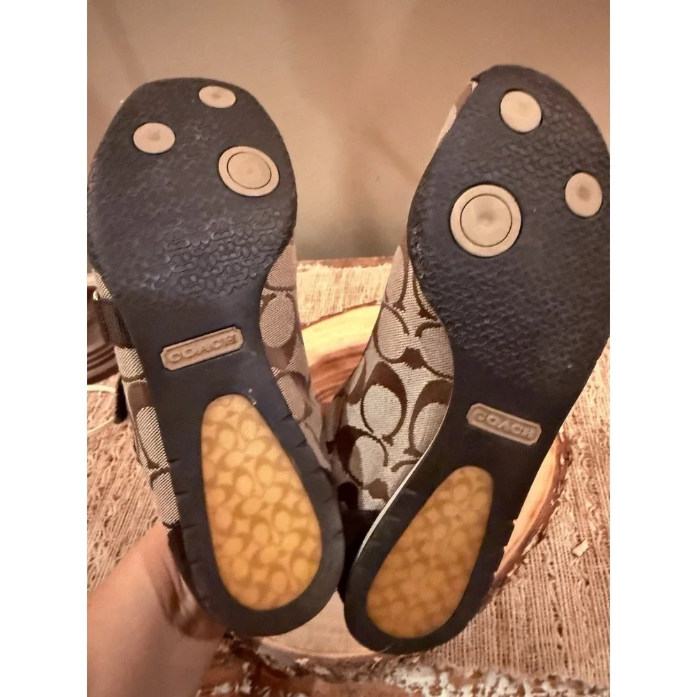 Coach Kyrie Signature Logo Canvas Suede Athletic Sneaker Women's 6.5M Brown Gold
